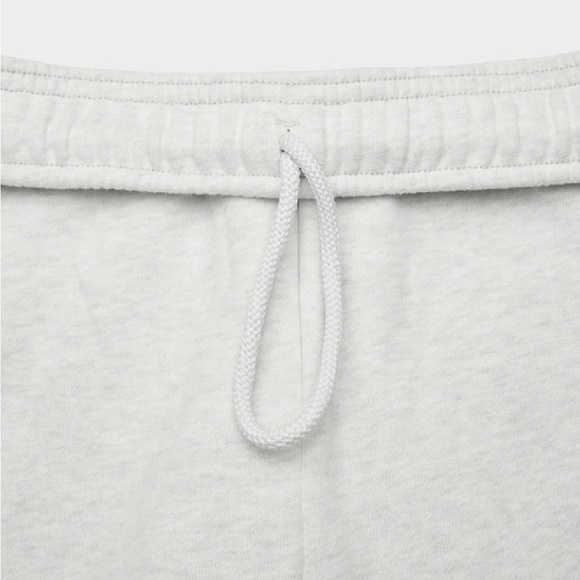 Aritzia Cozy Sweatfleece Mega Cargo Jogger - Picture 6 of 16